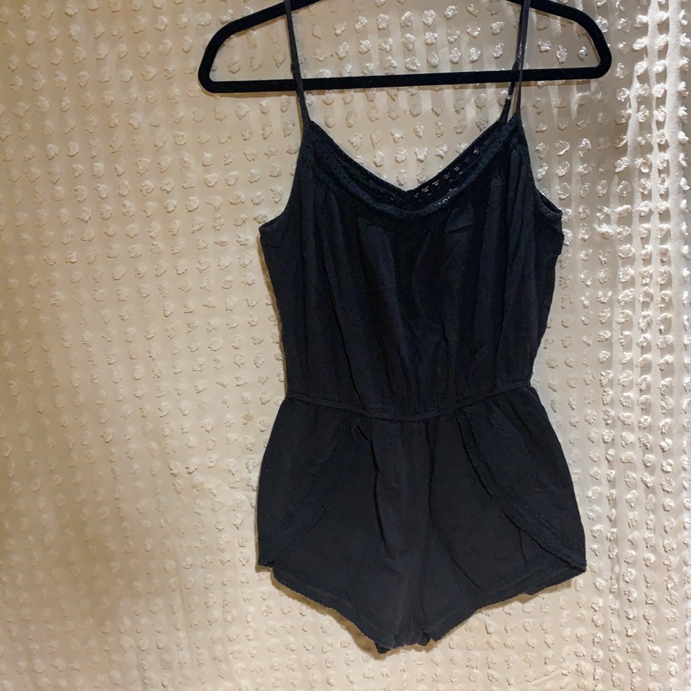 Billabong jumper black size xs lace trim adjustable straps
